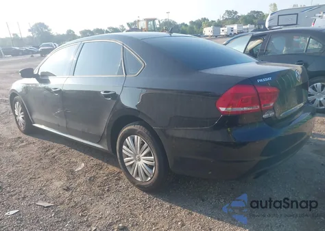 2015 Volkswagen Passat 1.8T S из США, поврежденный, VIN 1VWAS7A38FC063559